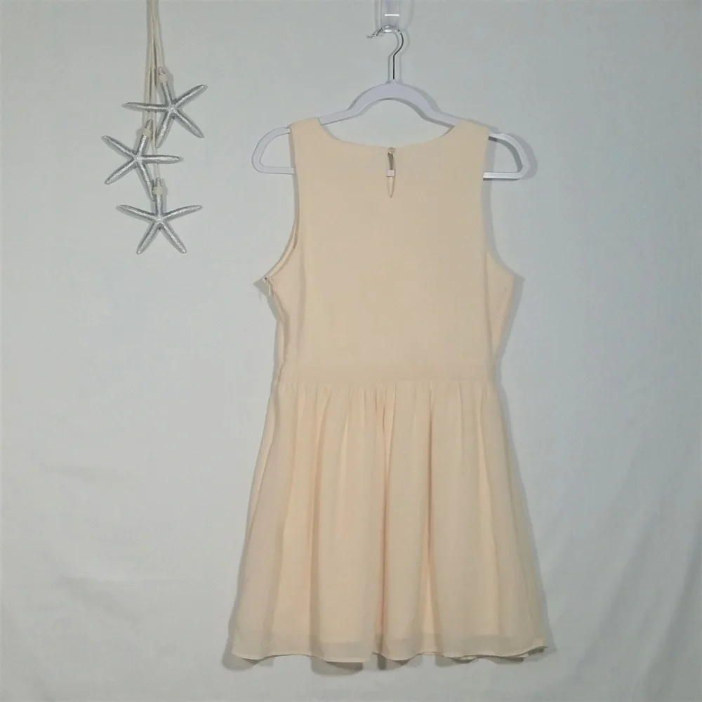 Mimi Chica A line Party Dress Creme Size M Embroidered - Picture 3 of 8